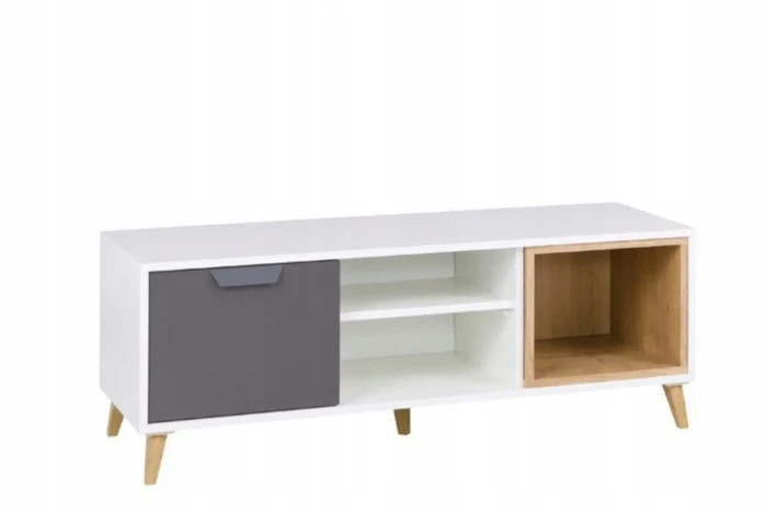 Modernes TV-Lowboard in Weiß und Grau mit Holzbeinen und offenem Fach im skandinavischen Stil.