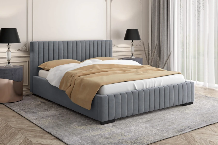 Antracietkleurig gestoffeerd bed in een stijlvolle slaapkamerambiance met luxe decoratie.