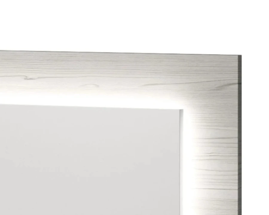 Nahaufnahme der LED-Beleuchtung am Kopfteil der HEAVEN Schlafzimmermöbel.