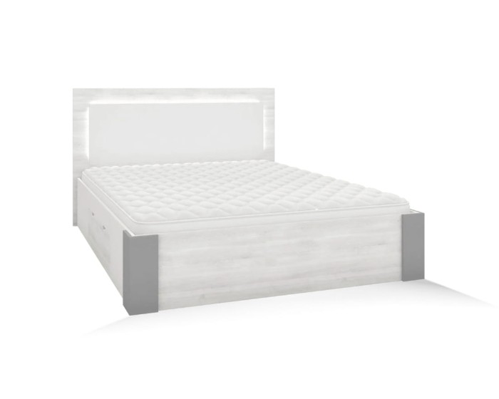 Modernes Doppelbett in heller Holzoptik mit komfortabler Matratze und LED-Kopfteil-Beleuchtung.