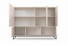 Offenes beiges Sideboard in Frontalansicht, modernes Design mit viel Stauraum.
