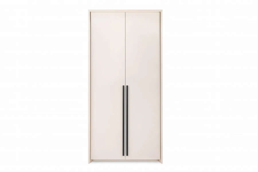 Moderner zweitüriger Kleiderschrank in Beige mit langen schwarzen Griffen.