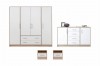 Komplettes Schlafzimmer-Set: 4-türiger Kleiderschrank, Sideboard und Nachttische in Weiß und Eiche.