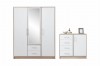 3-türiger Kleiderschrank mit Spiegel und passende Kommode in Weiß und Eiche-Optik.
