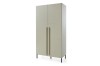 Geschlossener moderner Kleiderschrank in Beige mit minimalistischen langen Griffen.