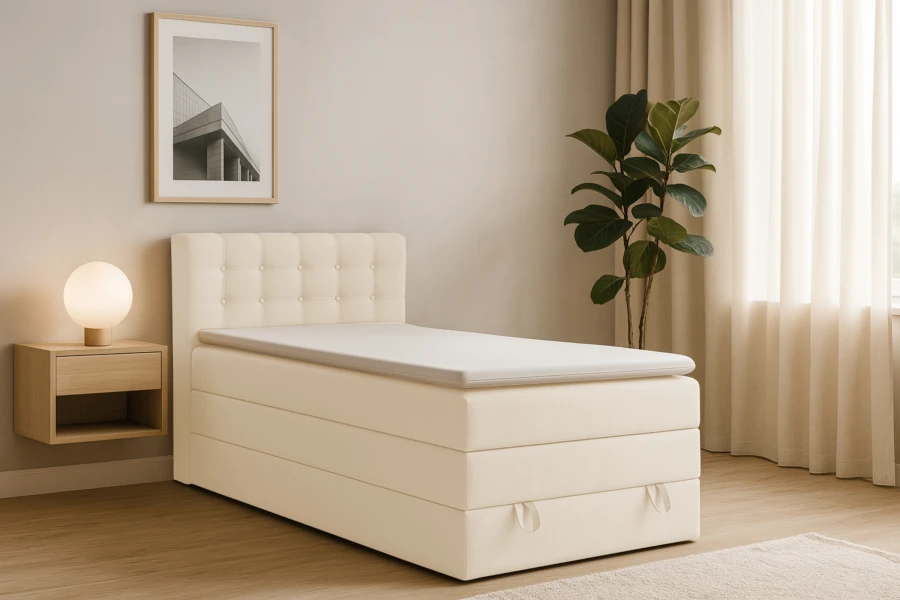 Helles Boxspringbett Jung I in einem modern eingerichteten Schlafzimmer