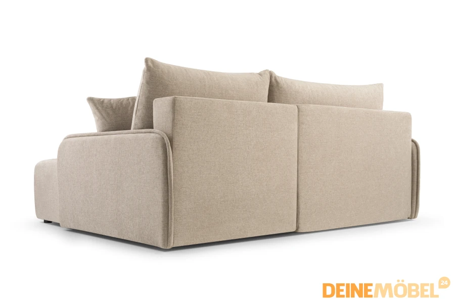 Rückansicht eines modernen beigen Ecksofas mit Stoffbezug.