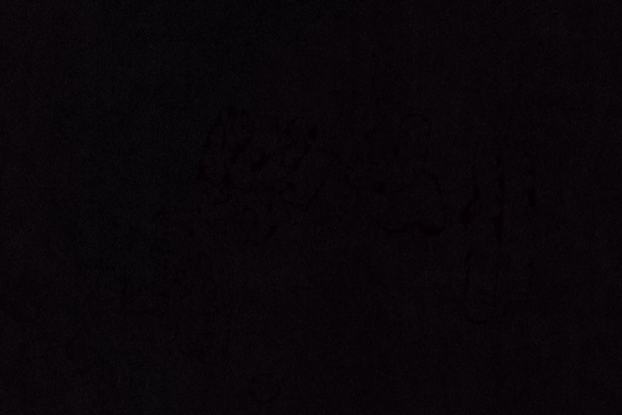 Schwarzer Hintergrund mit leichter Textur