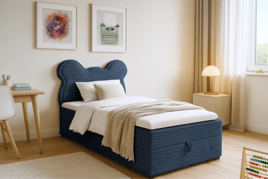 Dunkelblaues Boxspringbett für Kinder mit Bären-Kopfteil, moderner Cord-Look.
