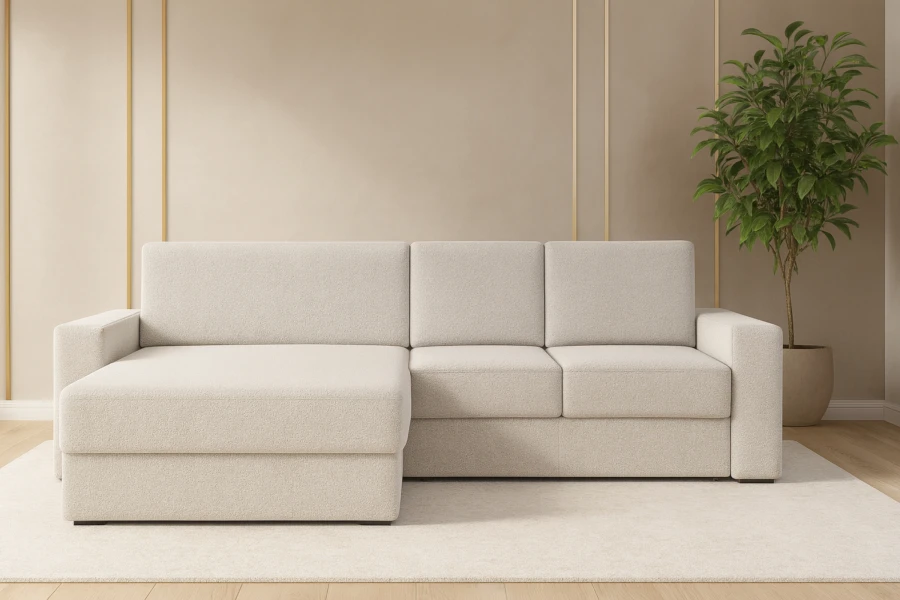 Modernes cremefarbenes Ecksofa im Wohnzimmer-Ambiente mit Pflanze