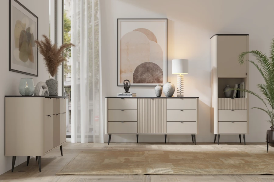 Stilvolles Wohnzimmer-Set mit beige Sideboard und Highboard im modernen, minimalistischen Design.