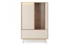 Beiger Wohnzimmerschrank mit Vitrine und Lamellenoptik, modernes Design.