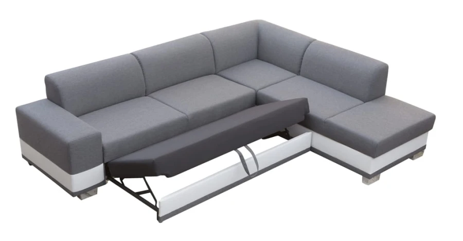 Graues Ecksofa beim Ausziehen der Schlaffunktion, moderne Polsterecke.