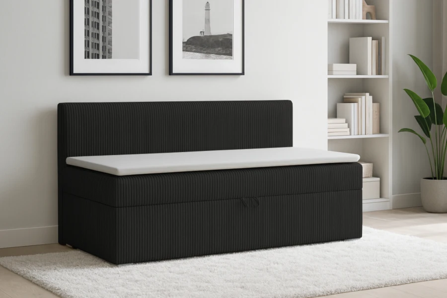 Schwarzes Mateo Kindersofa aus Kordstoff in einem hellen, modernen Zimmer.