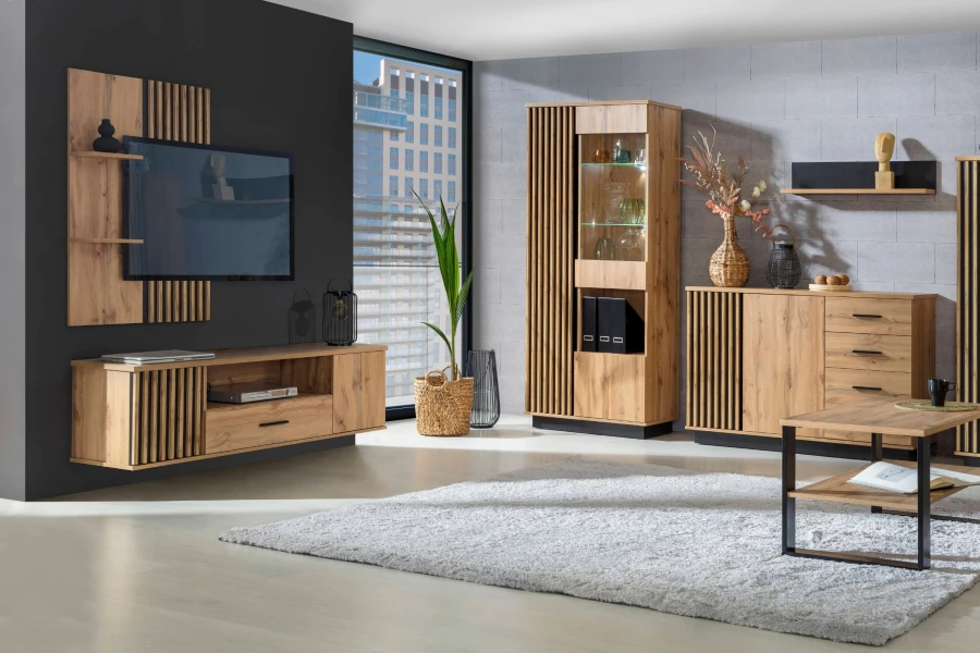 Wohnzimmer Set mit TV-Lowboard, Vitrine und Sideboard in Eichen-Optik mit schwarzen Details.