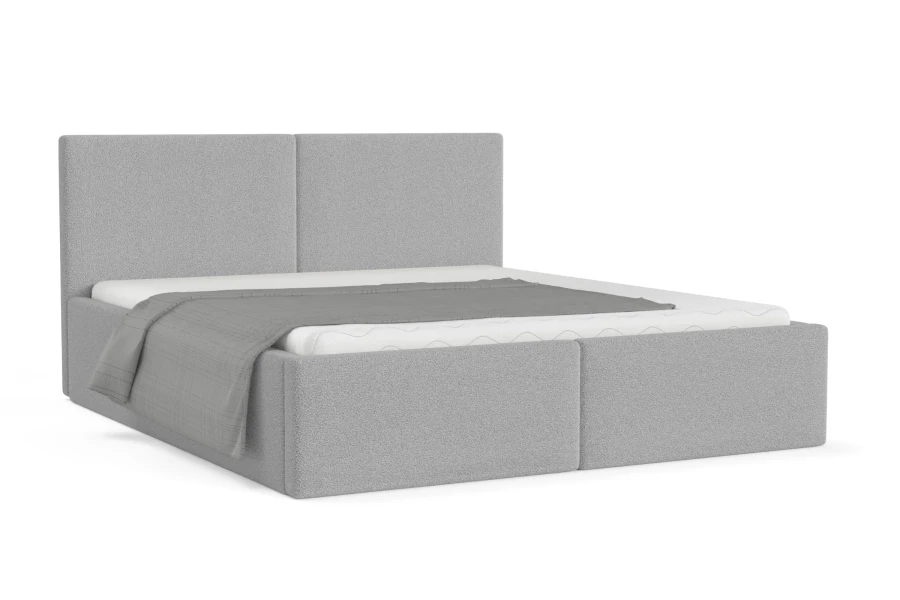 Het gestoffeerde bed Ben in lichtgrijs, modern design voor de slaapkamer op een witte achtergrond.