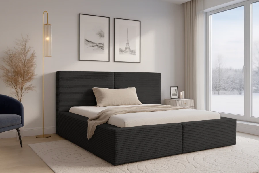 Stilvolles Schlafzimmer mit schwarzem Bett im Cord-Stil und Winterblick.