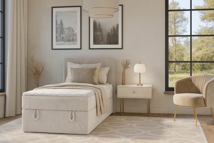 Moderne slaapkamerambiance met beige eenpersoonsbed van ribstof en stijlvolle inrichting.
