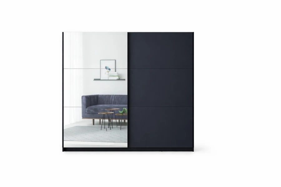 Moderner Schwebetürenschrank in Schwarz mit großer Spiegelfront für das Schlafzimmer.