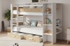 Kinderzimmer mit Etagenbett in Weiß und Eiche, Teppich und Spielzeug-Deko.