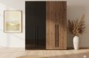 Zweifarbiger Design-Schrank in Anthrazit und Holzdekor in hellem Ambiente.