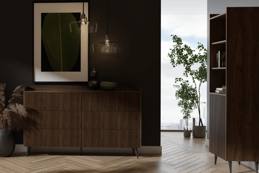 Großes Sideboard aus dunklem Holz mit Lamellenstruktur in modernem Ambiente.