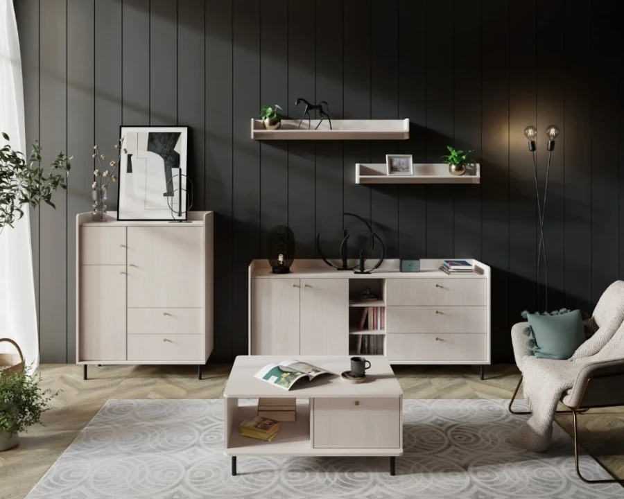 Modernes Wohnzimmer mit Möbeln der Georgia Kollektion vor dunkler Wand.