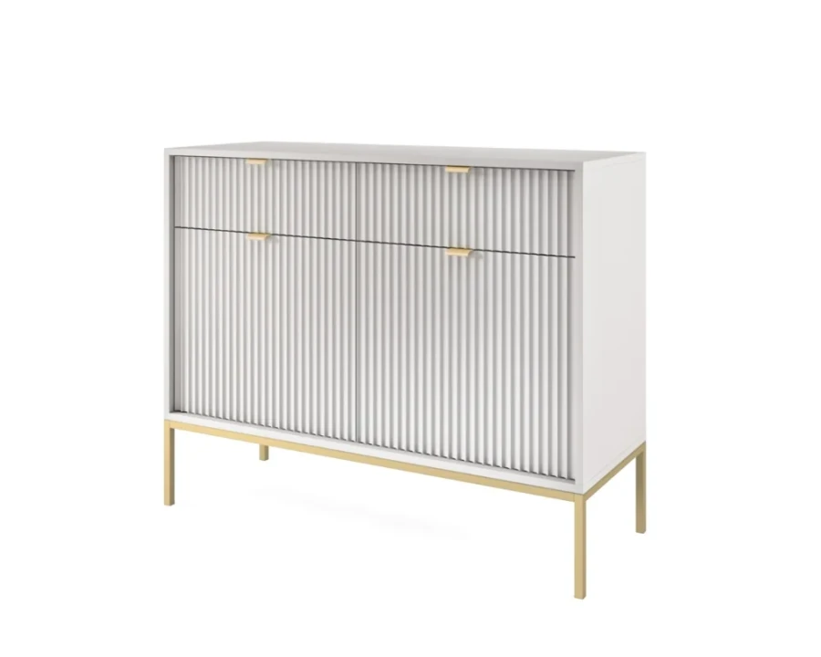 Seitenansicht eines weißen Sideboards mit Riffelmuster und stilvollen Goldfüßen.