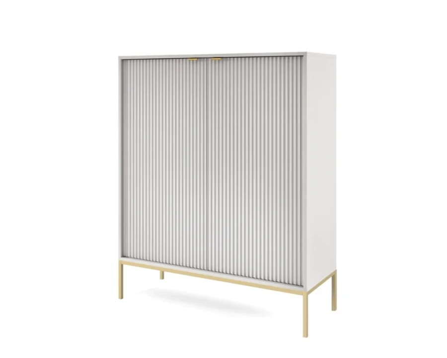 Weißer Design-Schrank mit Rillenfront und goldenen Details in der 3/4 Ansicht.