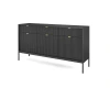 Modernes schwarzes Sideboard mit geriffelter Front und schwarzen Metallbeinen vor weißem Hintergrund.