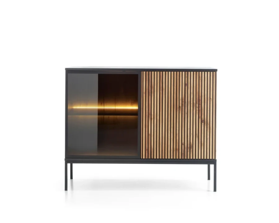 Frontansicht des Sentio Sideboards mit Lamellenoptik und Glaseinsatz