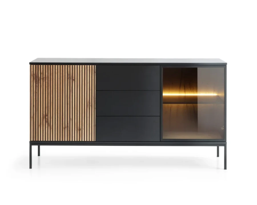 Schwarzes Sideboard mit Eichenholz-Lamellen und integrierter LED-Beleuchtung.