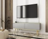 Graues TV-Board mit goldenen Details in einem modern gestalteten Wohnzimmer.