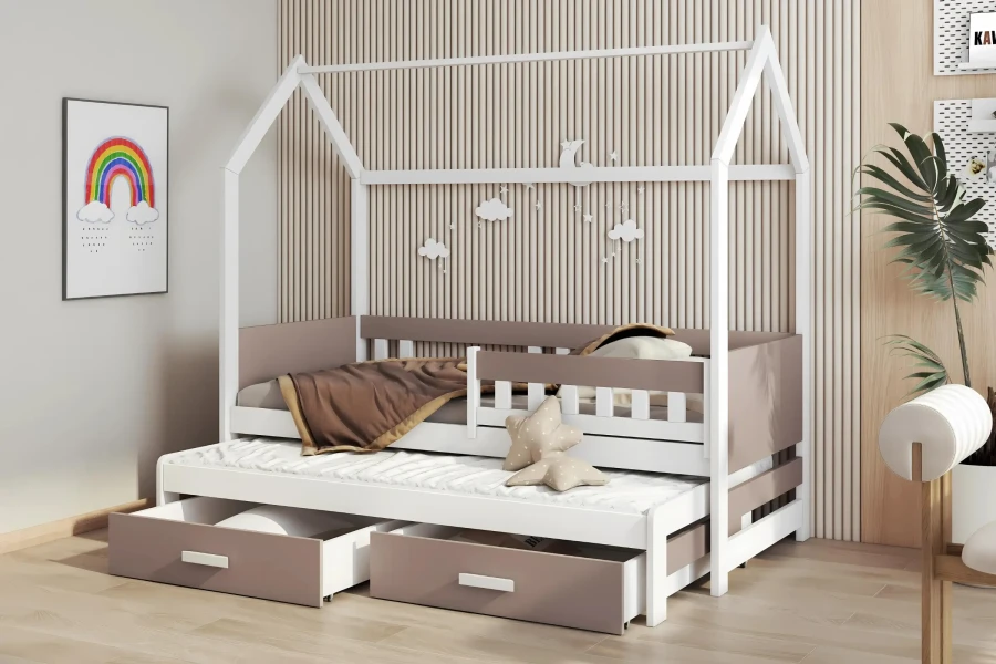 Beige-weißes Hausbett für Kinder inklusive Rausfallschutz und praktischem Ausziehbett.