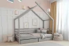 Modernes Kinderbett in Hausform Grau mit Stauraumschubladen und verspielter Zimmerdekoration.