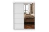 Moderner Schwebetürenschrank in Weiß mit Spiegelfront, Frontalansicht.