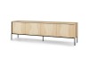 Geschlossenes Sideboard mit markanter Wellenstruktur-Front in hellem Holz und schwarzen Beinen.