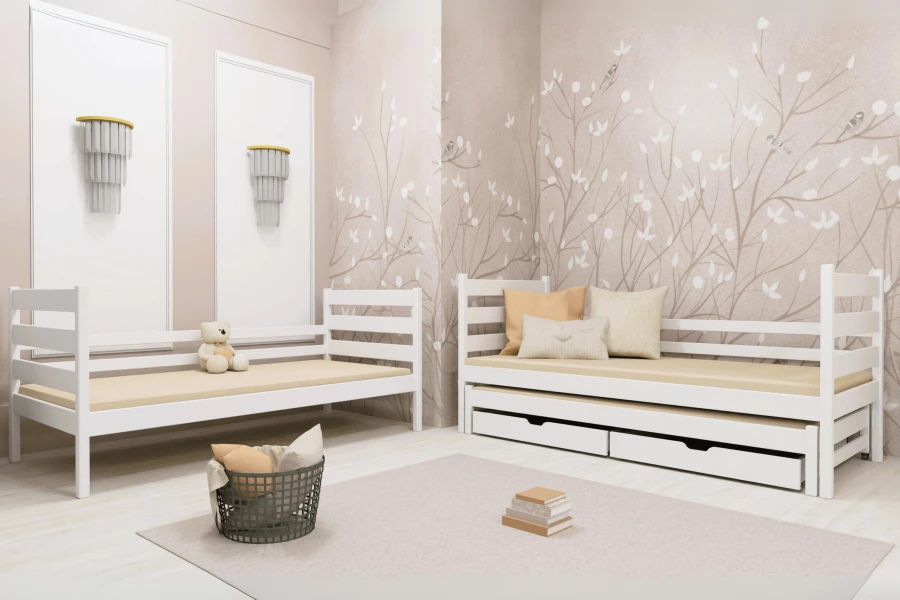 Zwei weiße Kinderbetten aus Holz in einem modern eingerichteten Kinderzimmer.