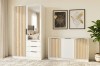 Moderner Kleiderschrank und Sideboard in Weiß mit stilvoller Holz-Lamellen-Optik.