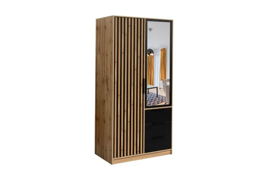 Moderner Kleiderschrank in Eiche mit Lamellen-Tür, Spiegel und schwarzen Schubladen.