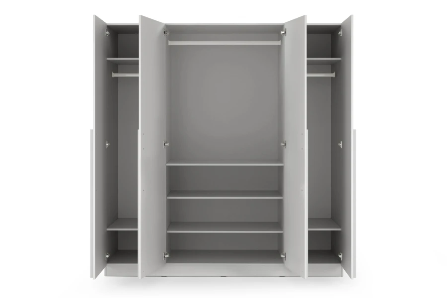 Innenansicht Kleiderschrank mit Regalfächern und Kleiderstangen, 4 Türen offen.