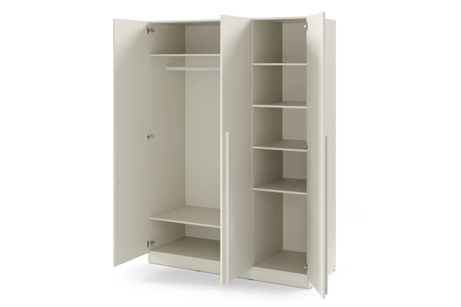 Kleiderschrank Innenausstattung mit Kleiderstange und praktischen Regalfächern ohne Schubladen.