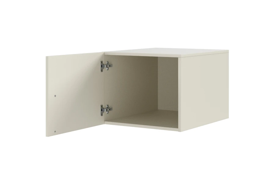 Geöffneter Wandschrank in Platingrau zeigt den großzügigen Stauraum und hochwertige Scharniere.