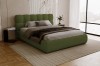 Modernes Schlafzimmer-Set mit grünem Bouclé-Bett, Teppich und minimalistischer Einrichtung.