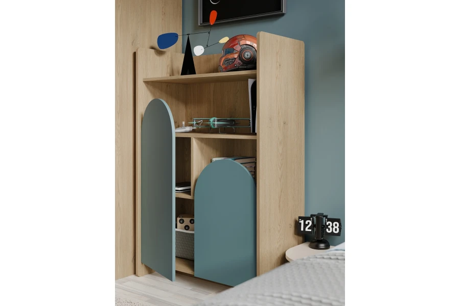 Hohes Standregal für das Kinderzimmer mit dekorativen blauen Rundbögen-Türen und Ablagefächern.