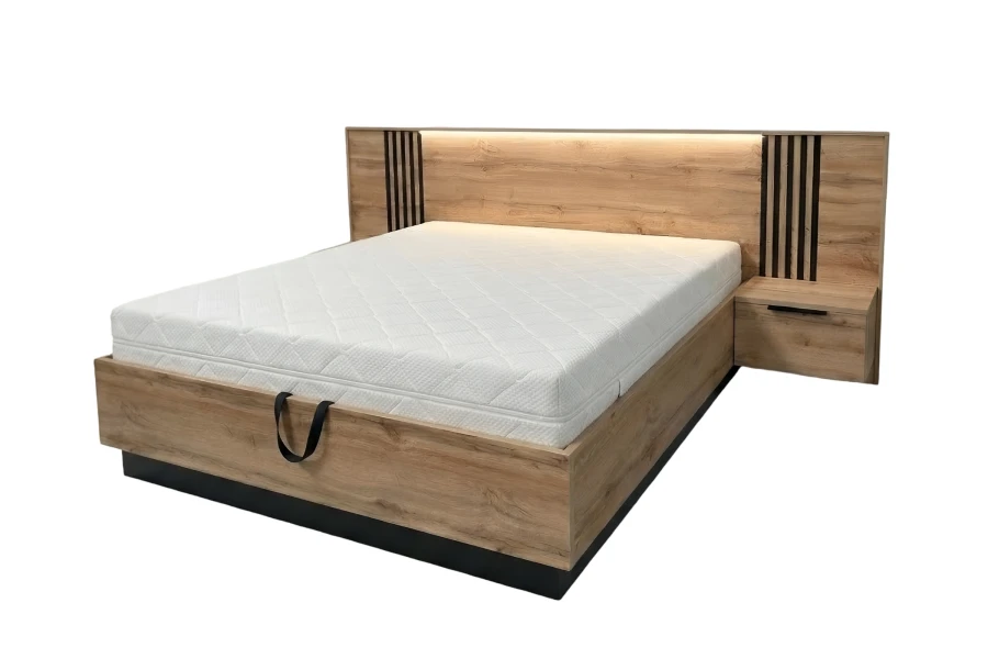 Modernes Holzbett in Eichenoptik mit LED-Beleuchtung am Kopfteil und integriertem Nachttisch.