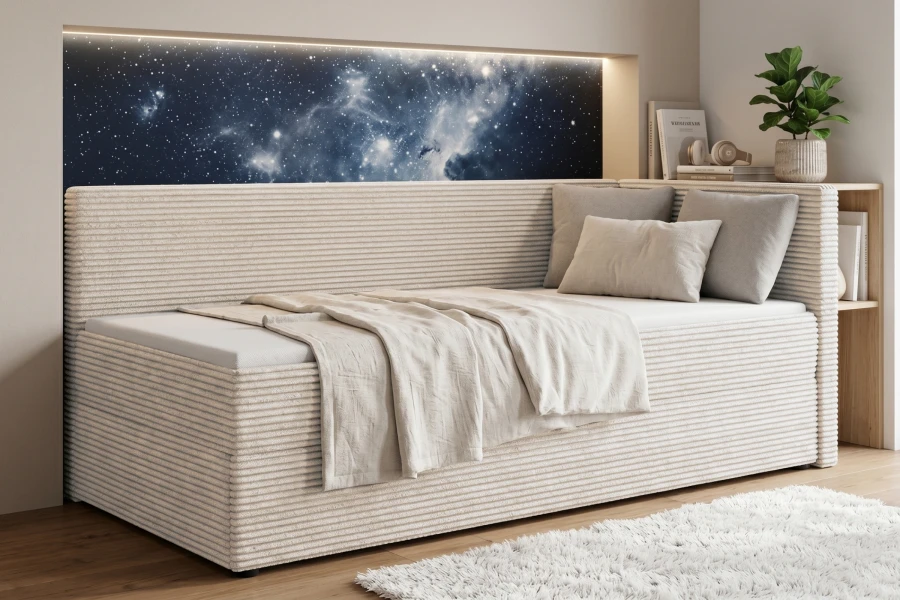 Gemütliches Cord-Eckbett im Jugendzimmer mit dekorativer Weltraum-Wandgestaltung.