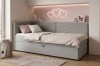 Mila Kindersofa in Grau mit Cord-Rückenlehne und Herz-Neonlicht in gemütlichem Kinderzimmer.