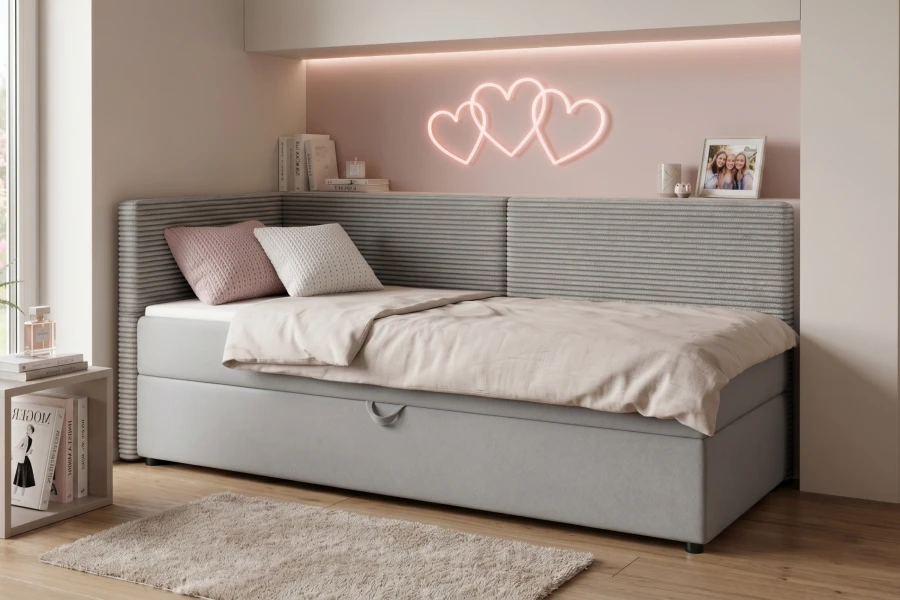 Mila Kindersofa in Grau mit Cord-Rückenlehne und Herz-Neonlicht in gemütlichem Kinderzimmer.