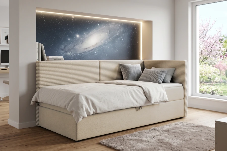 Gemütliches Schlafzimmer mit beigem Cord-Bett vor Weltraum-Hintergrund.